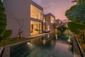 Villa Kiyoji: Brand New Minimalistic 3BR in Umalas