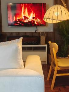 3 Bedrooms 2 showers 1 toilet on nimman