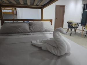 Danna Suite 1 Familiar