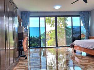 Seaview Eagles Nest Apartment 3