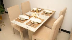 41st Floor TRIZEN Smart Luxury Apartment with sea view and portcity view