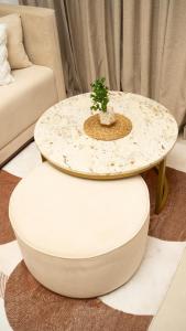 41st Floor TRIZEN Smart Luxury Apartment with sea view and portcity view