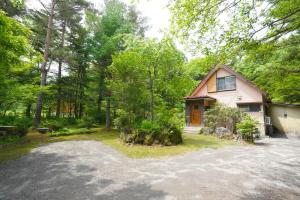 Kitakaruizawa Isshoan ~北軽井沢 一菖庵~ - 4hvězdičkové hotely ve městě Cumagoi