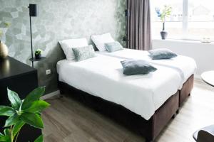 Trendy Room w Free Parking & Private Bathroom