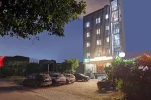 Status By Hotel The Emporio - Meerut