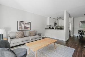 Blueground Sunnyvale pool wd nr museum SFO-1776