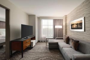 One-Bedroom Queen Suite with Two Queen Beds room in Embassy Suites Chattanooga Hamilton Place