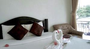 OYO 918 Kachapol Hotel