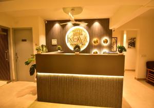 Hotel Aura Near Kokilaben Dhirubhai Ambani Hospital Mumbai