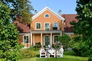 Gamla Brukshandeln Bed&Breakfast - Karlholmsbruk