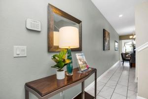 Modern 4 Bedroom Villa near Beach Shopping 6335