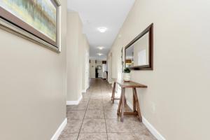 Chic and Stylish 6 Bedroom Villa 6350