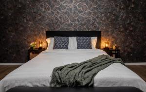 Old Town by Humpback