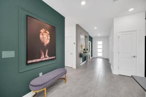 Modern Oasis in a Tranquil Setting 6362