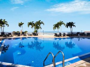 Markland Condominium Beach front Pattaya