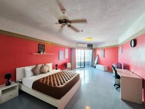 Markland Condominium Beach front Pattaya