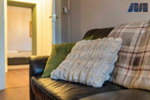 Historic 3 Bed Private Parking Nr Railway Station