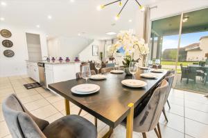 Orlando Villa 6450: The Ultimate Family Vacation Spot