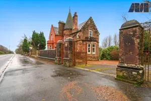 Historic 3 Bed Private Parking Nr Railway Station - Inverkip