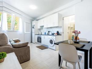 K1. Cozy Las Flores with Pool