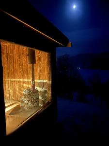 Experience Jotunheimen from Vevstogo - sauna with a view and eco living in an old school building