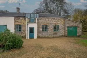 The Coach House - Brynmawr