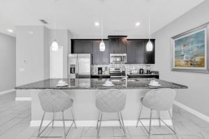 Orlando Villa 6247: Relax in Style at Storey Lake Resort