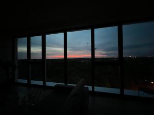 Widok - Klima - WiFi - Netflix - Sauna - Darmowy parking - Siłownia - Obok plaży - Mieszkanie z widokiem na morze 6 osób