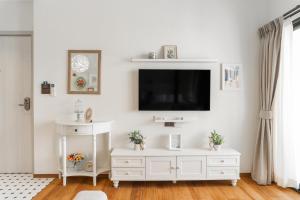 Title Halo Romantic Suite Pool View Gym