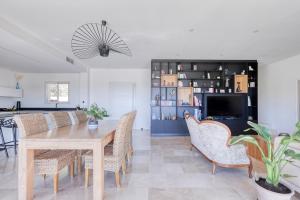 Villas Superbe villa au calme avec vue : photos des chambres