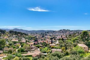 Villas Superbe villa au calme avec vue : photos des chambres
