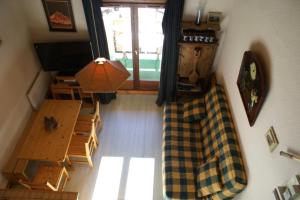 Nice T2 with south-east balcony