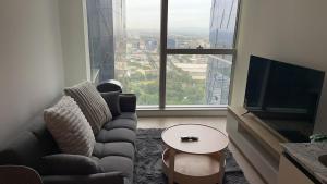 WSP Premium Apartment w Cityview in Melbourne CBD Westside Place w Gym, Pool, Sauna