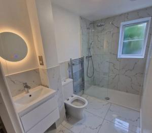 Hotel Blue Saphire Terminal 2