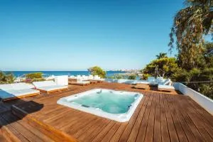 MareLuxe & Pool - San Vito