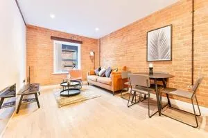 Stunning 2 Bed Apartment in Burton-on-Trent - Newton Solney