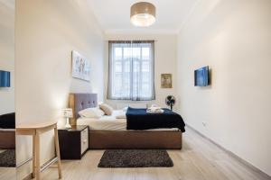 Your 3-bdrm apartment at Szimpla Kert