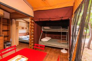 Campings Camping Onlycamp La Gatine : photos des chambres
