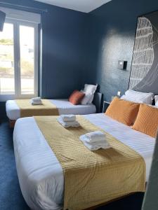 Hotels Hotel des Pins : photos des chambres