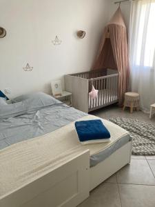 Maisons de vacances Moderne Confort Familial Piscine naturelle 11mx3m : photos des chambres