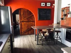 The Red Garden House in the Heart of Windhoek - Eorondemba