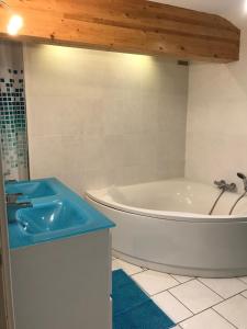 Maisons de vacances Maison au coeur de l Auvergne pour 15 personnes : photos des chambres