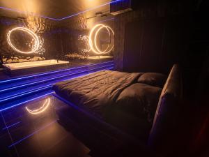 Behind the Scenes Taczaka