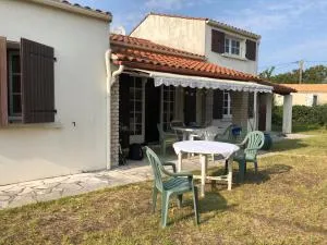 Agréable maison de vacances à Saint Georges - Le Trait dʼUnion