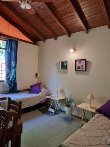 OASIS II Las Moras, con cochera y jardin