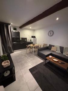 Appartements T3 avec piscine privee et aire de jeux au milieu des vignes : photos des chambres