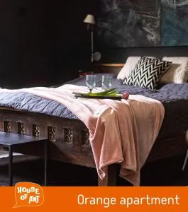 House of Art - 莱吉奥诺沃