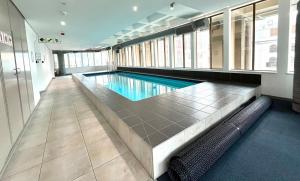 Skyline LuxRetreat- Stylish Comfort- Pool-Gym 1008