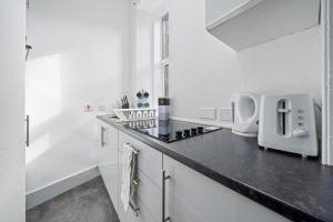 Central Kirkintilloch 2 Bed App