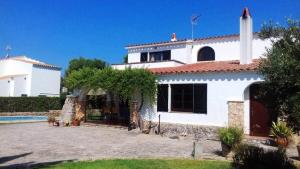 Villa Privada con Piscina y Jardín a 200 metros de la Playa